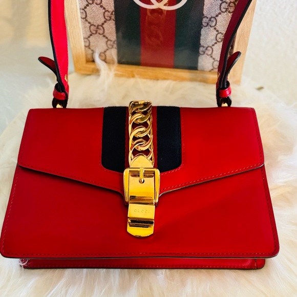 Gucci Red and Gold Shoulder Bag with Chain Detail - Picture 1 of 10